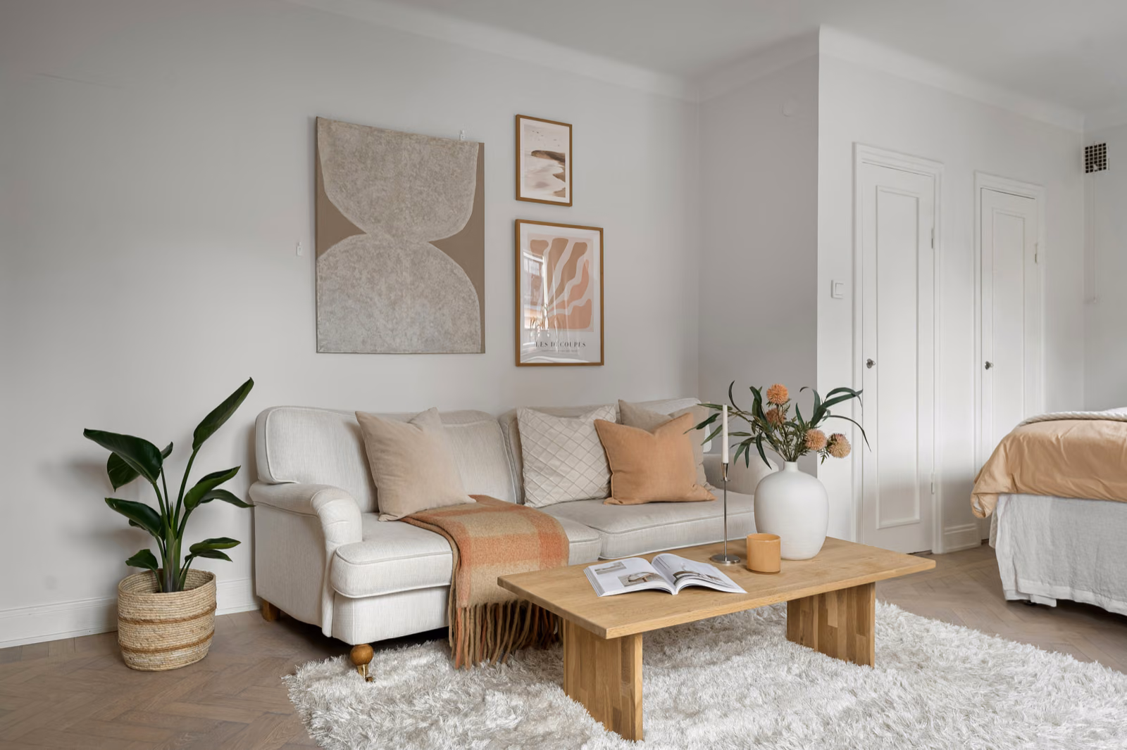 Rustic Elegance for home is the use of neutral colors