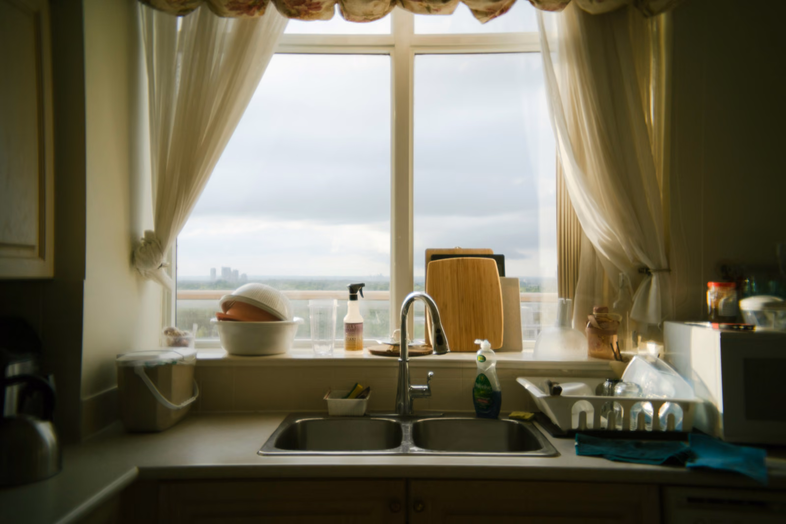 Kitchen window curtains