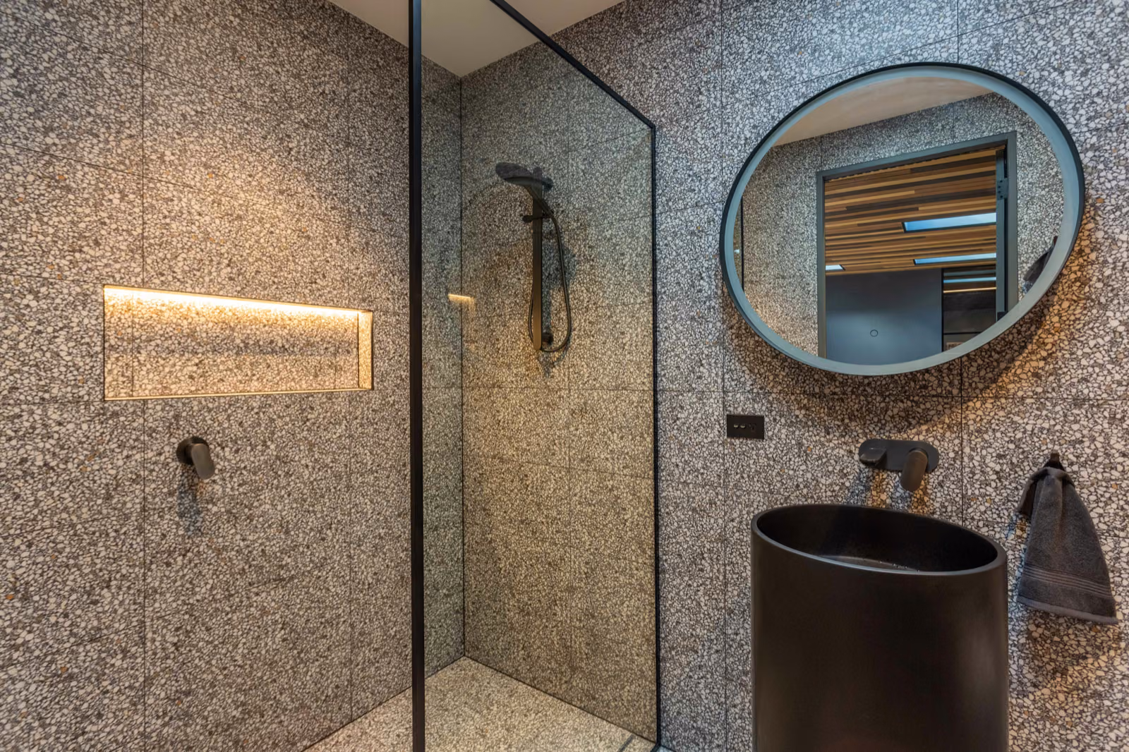 luxury bathroom features