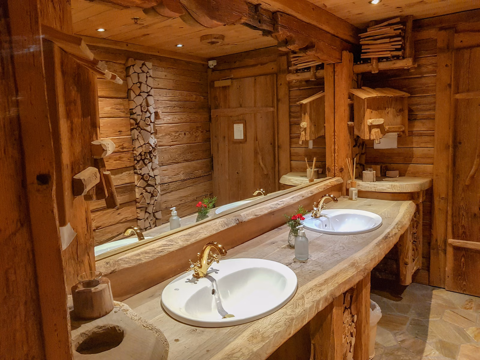rusti bathroom