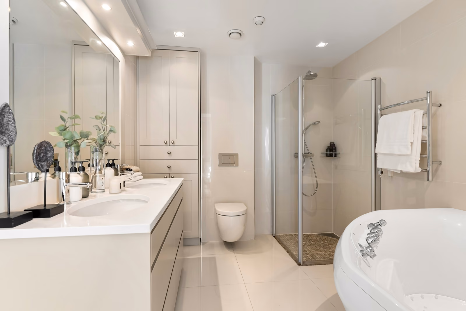 Kitchen vs. Luxury Bathrooms